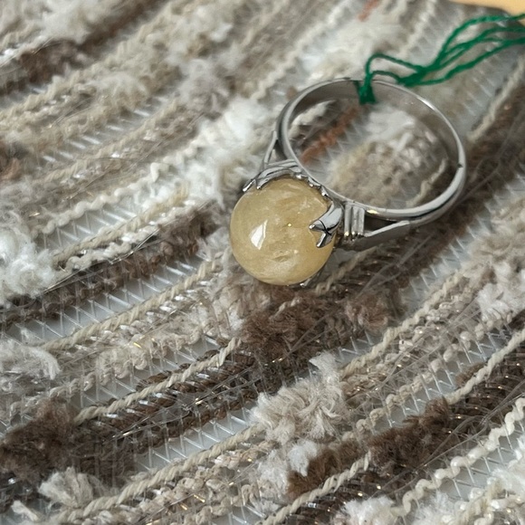 Japanese Ring w/ Stone s4.5-5 - Picture 2 of 4